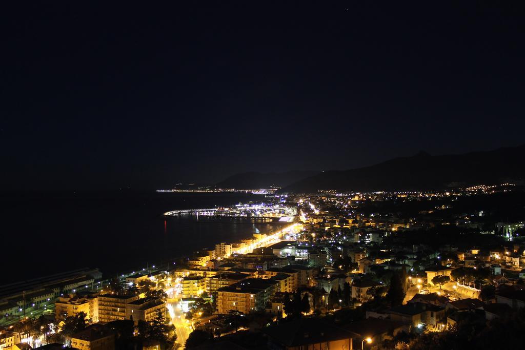 Hotel Lido Pietra Ligure Exterior photo